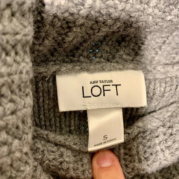 Ann Taylor Loft sweater, gray - Picture 3 of 4